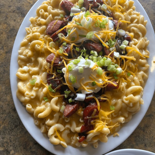 Uncle Vinny's Loaded Mac N Cheese.